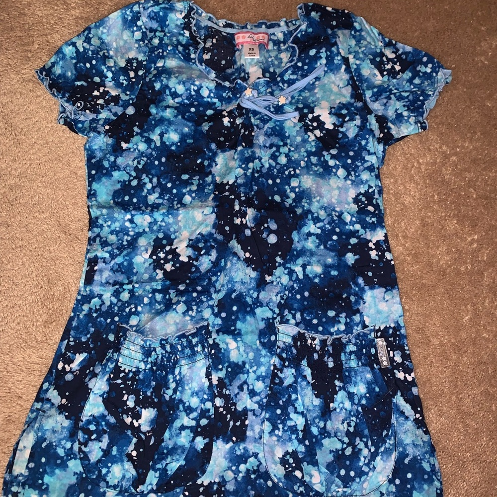 Scrub top never worn